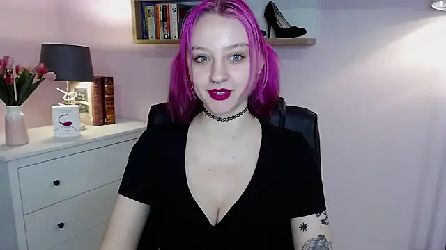 Snapshot of MadelineLust chatting on 01/16/25, 03:45 MadelineLust online show from 01/16/25, 03:45