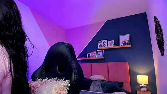 Snapshot of Chloe_fischer_ chatting on 01/15/26, 03:26 Chloe fischer online show from 01/15/26, 03:26