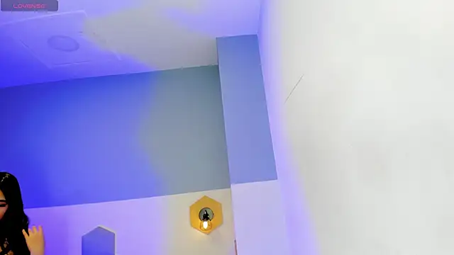 Chloe fischer  online show from 04/18/26, 03:14