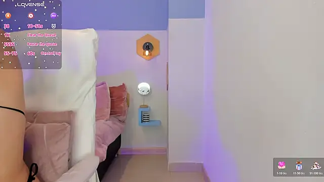 Chloe fischer  online show from 03/26/26, 03:54