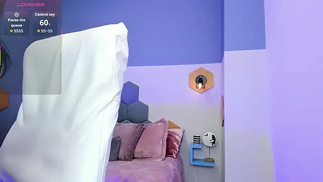 Snapshot of Chloe_fischer_ chatting on 10/07/25, 03:24 Chloe fischer online show from 10/07/25, 03:24