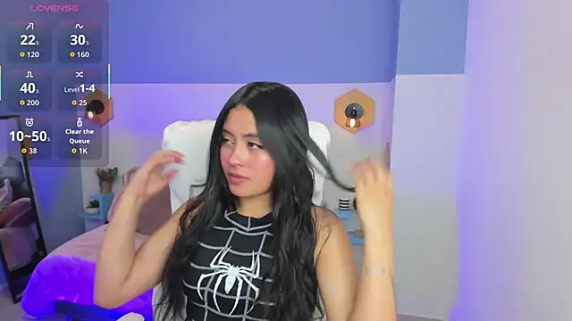 Snapshot of Chloe_fischer_ chatting on 10/11/25, 03:46 Chloe fischer online show from 10/11/25, 03:46