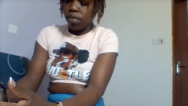 Snapshot of curvy_natallie chatting on 07/08/26, 12:39 curvy natallie online show from 07/08/26, 12:39