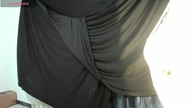 latinaStepmom online show from 05/30/26, 11:54