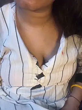 Spicy sari girl online show from 03/07/26, 05:47