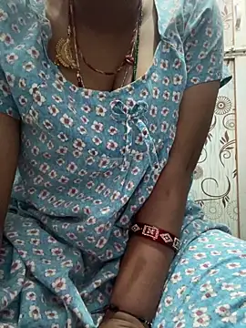 Spicy sari girl online show from 04/06/26, 04:41