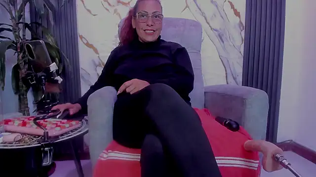 Snapshot of BrendaSex_Hot chatting on 06/16/26, 10:21 BrendaSex Hot online show from 06/16/26, 10:21
