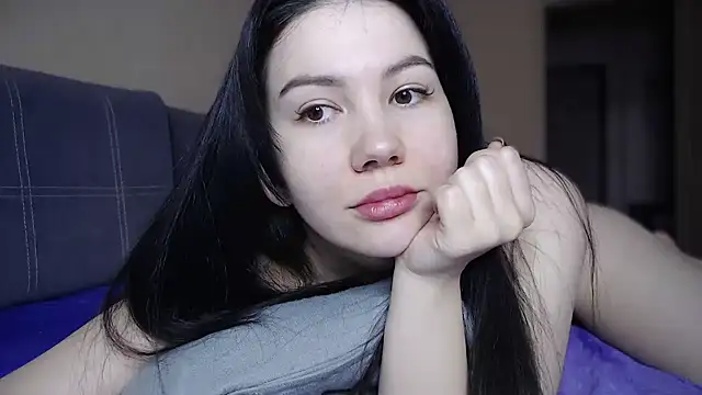 Snapshot of AlexaCruze chatting on 02/15/25, 08:01 AlexaCruze online show from 02/15/25, 08:01