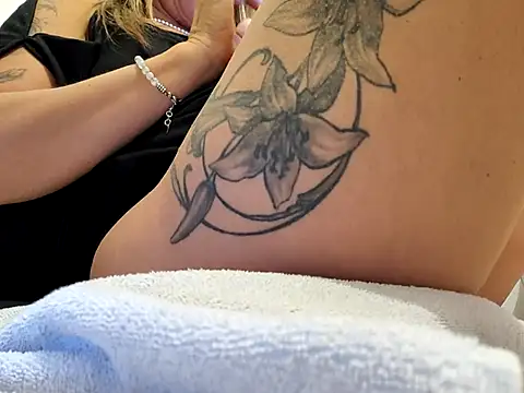 sweethotmilf888 online show from 11/07/25, 09:25