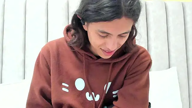 FreyaMoller online show from 03/07/26, 06:57