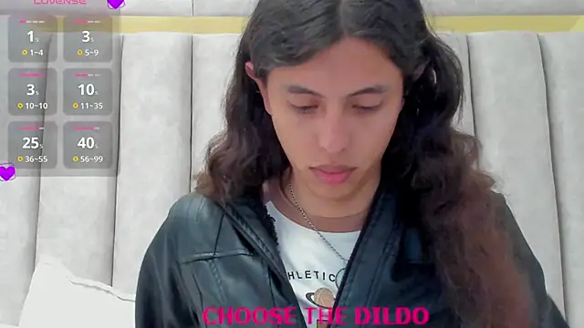 FreyaMoller online show from 11/19/25, 06:08