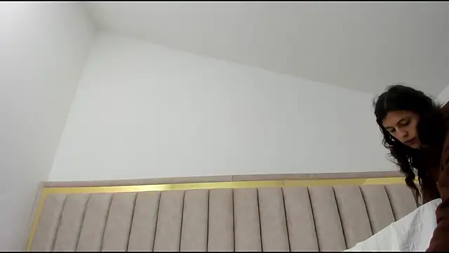 Snapshot of FreyaMoller chatting on 01/07/26, 02:11 FreyaMoller online show from 01/07/26, 02:11