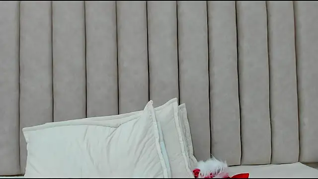 Snapshot of FreyaMoller chatting on 12/22/25, 01:55 FreyaMoller online show from 12/22/25, 01:55