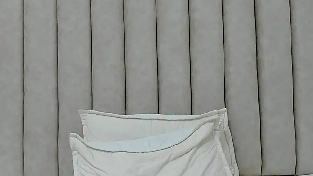 FreyaMoller online show from 11/06/25, 07:29