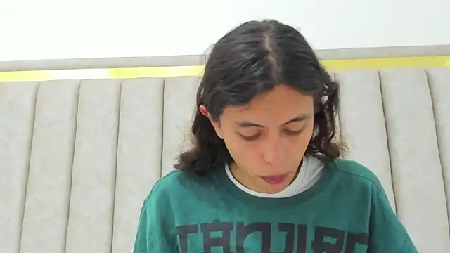 FreyaMoller online show from 03/26/26, 07:01