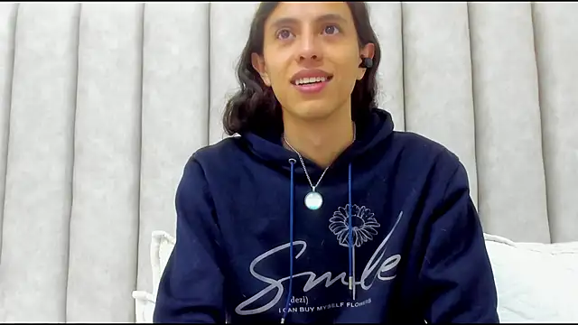 FreyaMoller online show from 11/29/25, 06:52