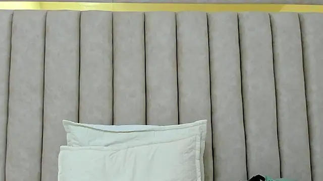 FreyaMoller online show from 03/10/26, 06:45