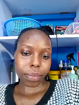 Snapshot of naughty_ebony-queen chatting on 12/21/25, 02:08 naughty ebony-queen online show from 12/21/25, 02:08
