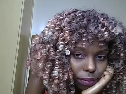 Snapshot of naughty_ebony-queen chatting on 05/20/26, 03:09 naughty ebony-queen online show from 05/20/26, 03:09