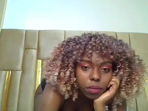 Snapshot of naughty_ebony-queen chatting on 05/10/26, 10:19 naughty ebony-queen online show from 05/10/26, 10:19