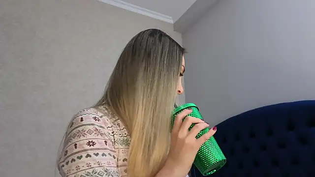 kimmie meow online show from 03/01/25, 06:54