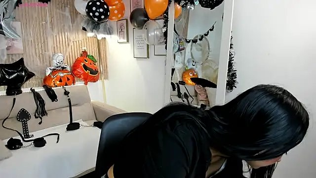 RACHEL EV online show from 10/28/25, 04:46