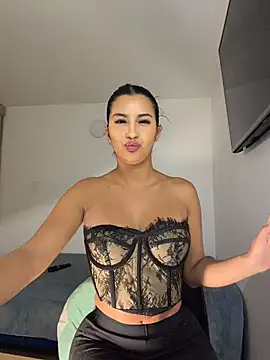 Snapshot of Kimm_khalifa chatting on 06/04/26, 04:06 Kimm khalifa online show from 06/04/26, 04:06