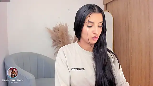 Kimm khalifa online show from 10/22/25, 08:52