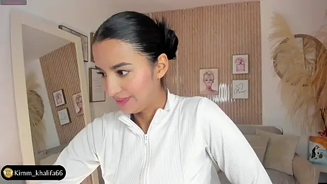 Kimm khalifa online show from 03/10/25, 09:40