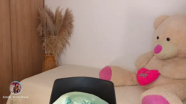 Kimm khalifa online show from 03/18/26, 11:37