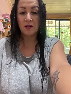 Milk chloe online show from 04/23/26, 06:53