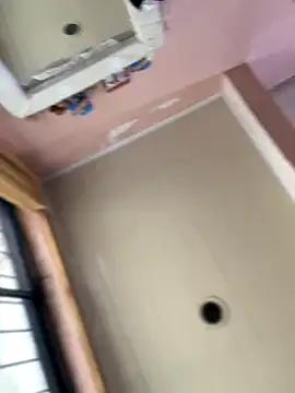 Milk chloe online show from 12/04/25, 06:18