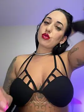 Snapshot of TigrezaSC chatting on 03/20/25, 03:34 TigrezaSC online show from 03/20/25, 03:34