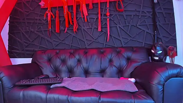 Ivannaakozlov  online show from 02/09/26, 08:40