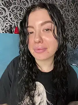 Snapshot of Kimi_Ass chatting on 02/26/25, 01:11 Kimi Ass online show from 02/26/25, 01:11