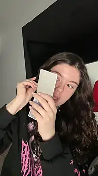 Snapshot of Kimi_Ass chatting on 02/03/26, 12:43 Kimi Ass online show from 02/03/26, 12:43