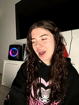 Snapshot of Kimi_Ass chatting on 11/18/25, 02:42 Kimi Ass online show from 11/18/25, 02:42