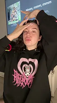 Snapshot of Kimi_Ass chatting on 11/28/25, 10:32 Kimi Ass online show from 11/28/25, 10:32