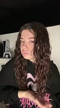 Snapshot of Kimi_Ass chatting on 12/02/25, 12:18 Kimi Ass online show from 12/02/25, 12:18