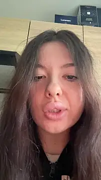 Kimi Ass online show from 04/07/26, 11:01