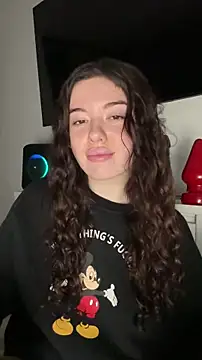 Snapshot of Kimi_Ass chatting on 12/22/25, 01:00 Kimi Ass online show from 12/22/25, 01:00