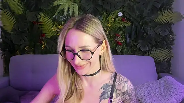 Snapshot of Horny_Blond chatting on 02/14/26, 09:09 Horny Blond online show from 02/14/26, 09:09