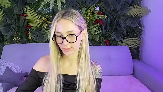 Horny Blond online show from 10/07/25, 08:04