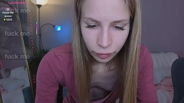 Elis Fox online show from 05/18/26, 10:42