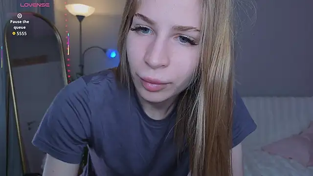 Elis Fox online show from 04/25/26, 10:07