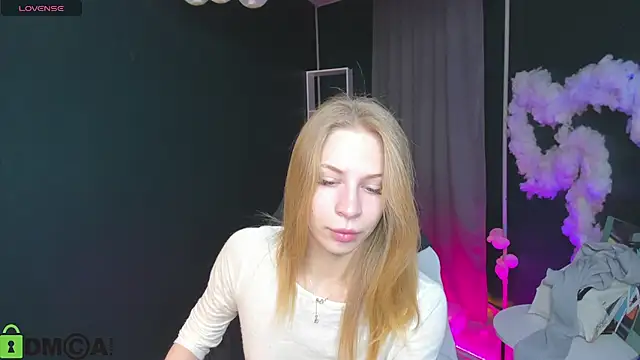 Snapshot of Elis_Fox chatting on 11/05/25, 11:02 Elis Fox online show from 11/05/25, 11:02