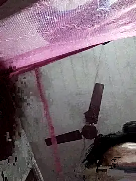 Snapshot of Young_couple143 chatting on 03/06/25, 03:24 Young couple143 online show from 03/06/25, 03:24