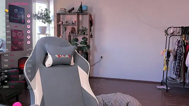 alisahug online show from 10/04/25, 06:15