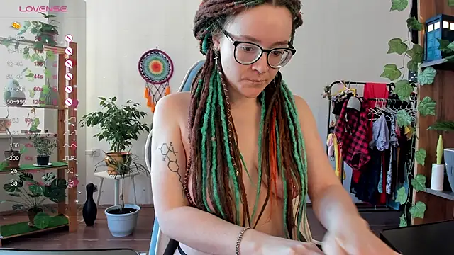 alisahug online show from 02/21/25, 10:39