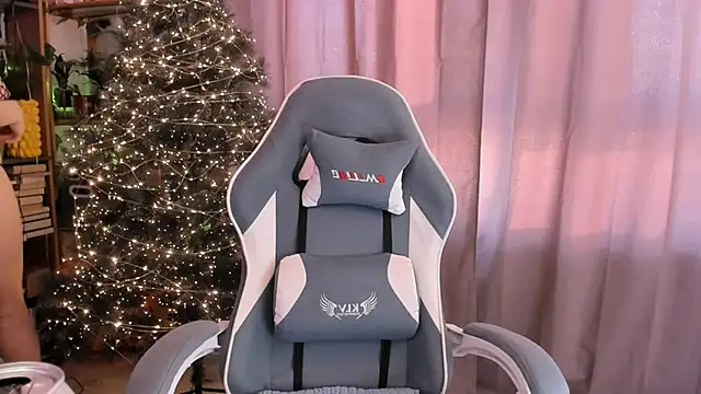 alisahug online show from 12/20/25, 09:01